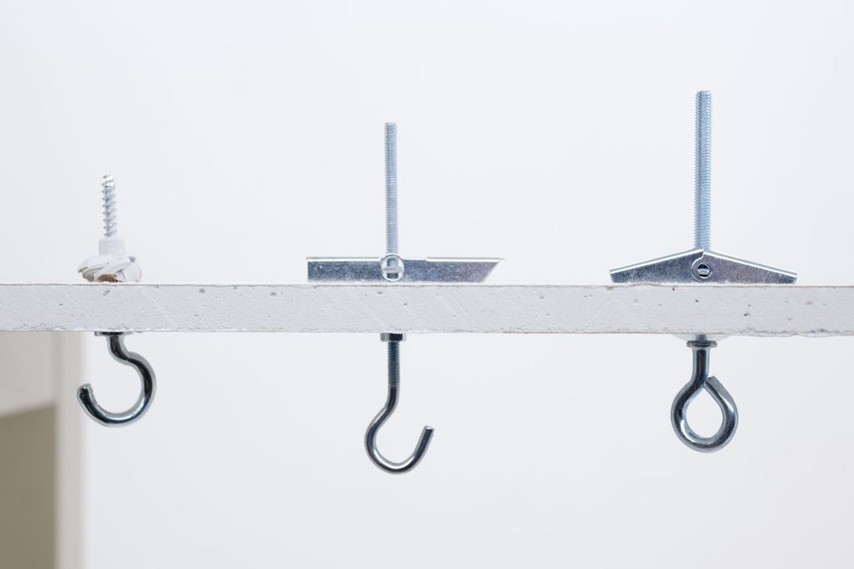 Bricomania 677 Colgar lampara p7