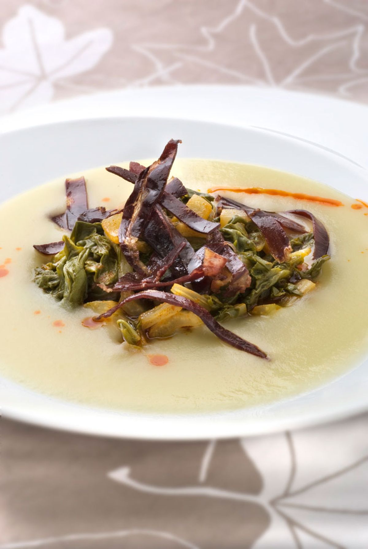 Acelgas con puré de patata y cecina