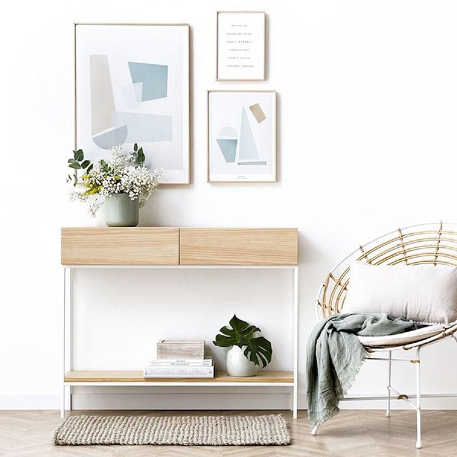 Descubre los muebles esenciales para decorar la entrada de la casa 2