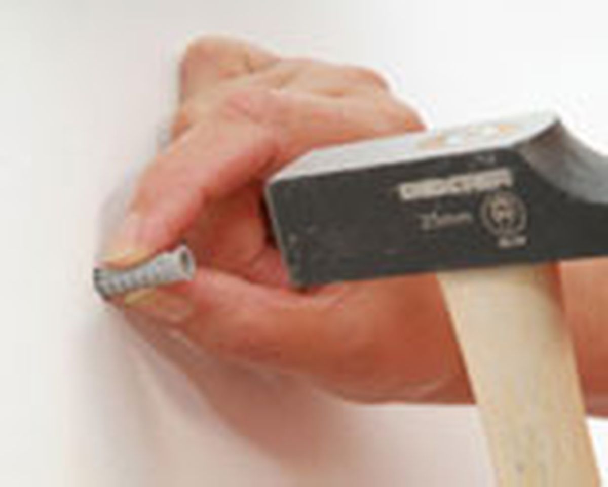 Brico 0466 1 Instalacion estante cuadros paso 4