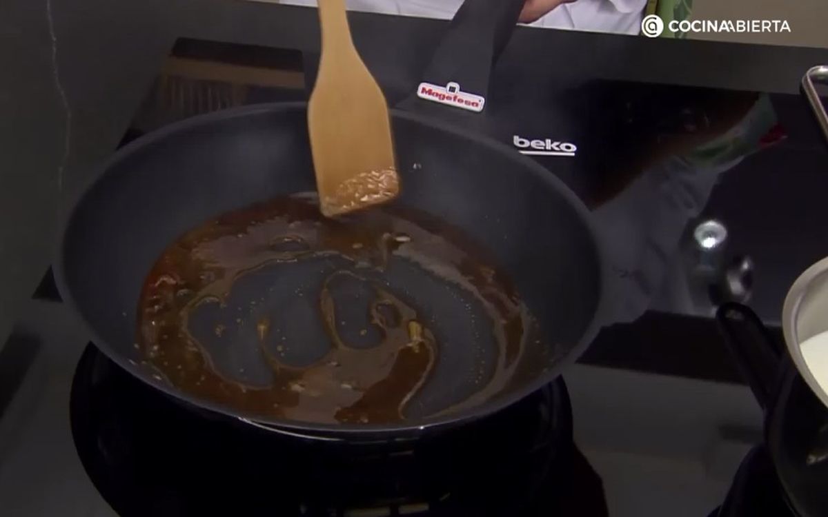 El caramelo no tiene que quedar ni muy rubio ni muy oscuro