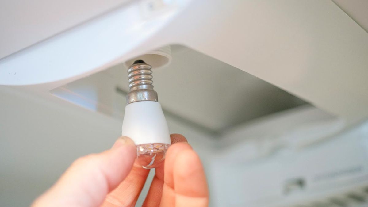 brico 0657 1 leds frigorifico paso 5