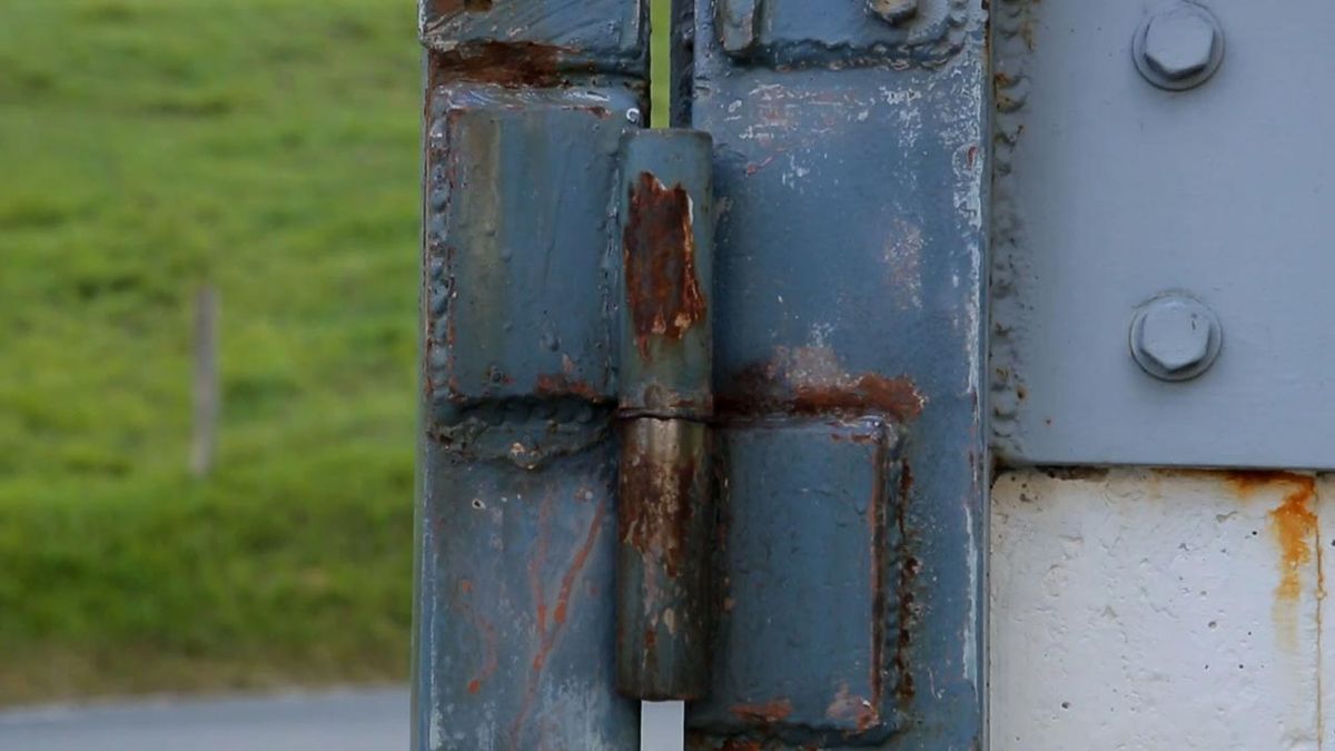 Cómo lubricar un pernio