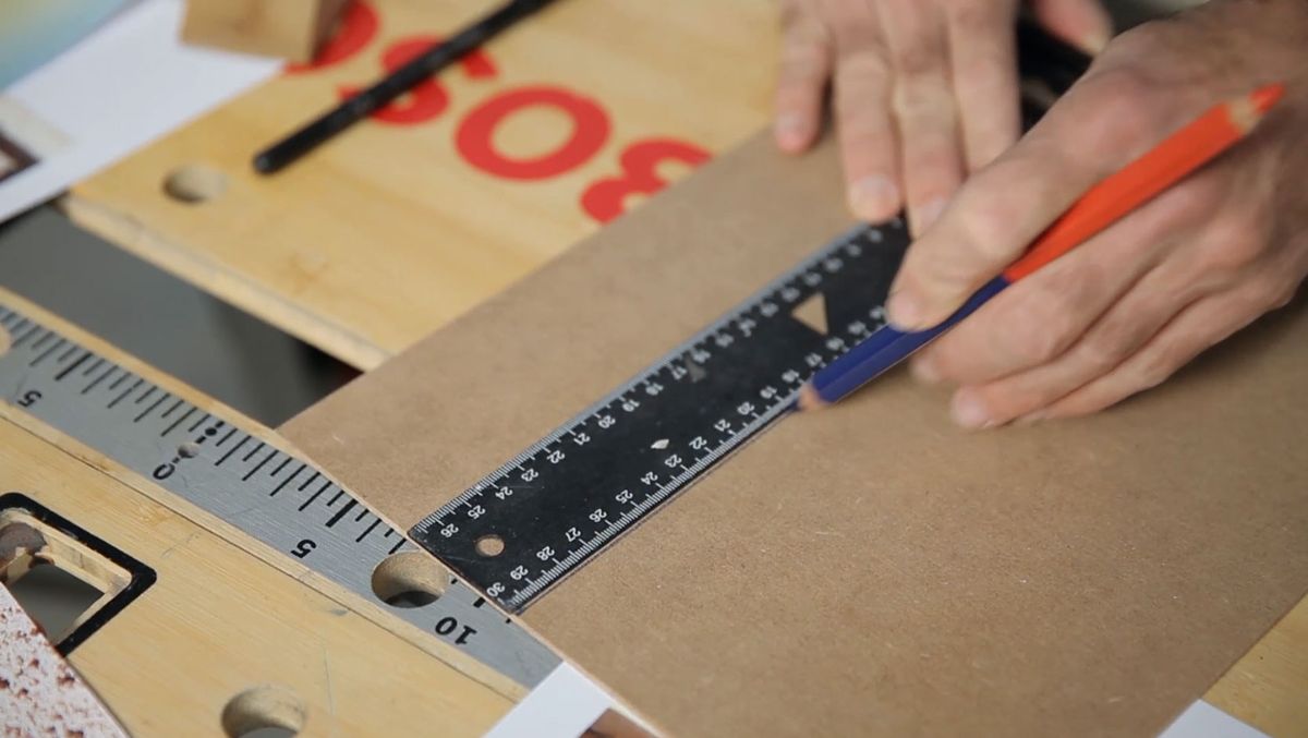 Cómo hacer un portaretratos de madera paso 1