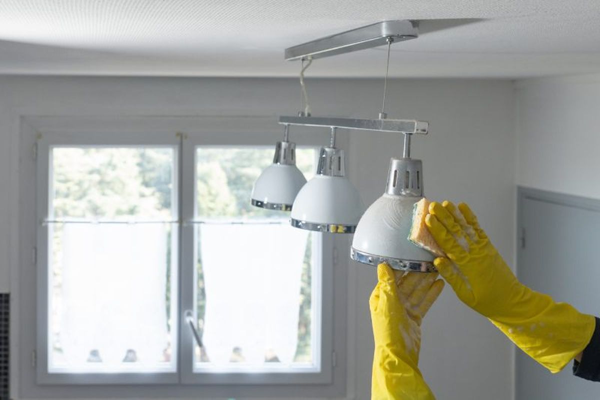 Si pules la lámpara con aceite de oliva la proteges de la oxidación