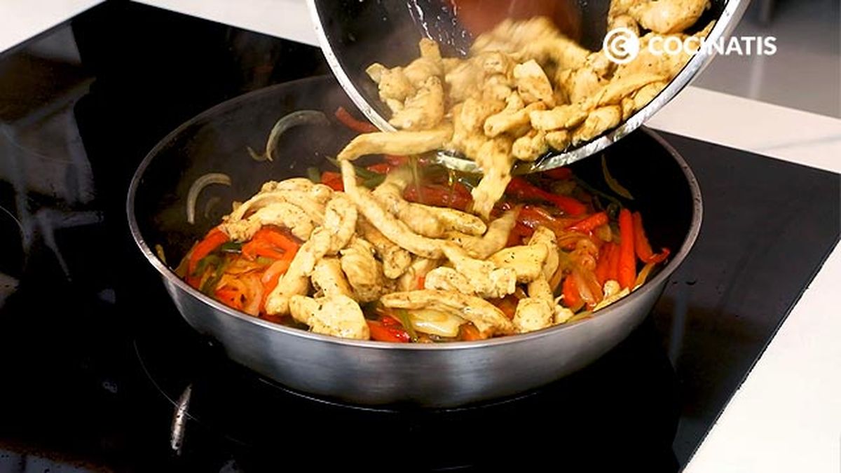 Receta de fajitas de pollo y guacamole  paso 4