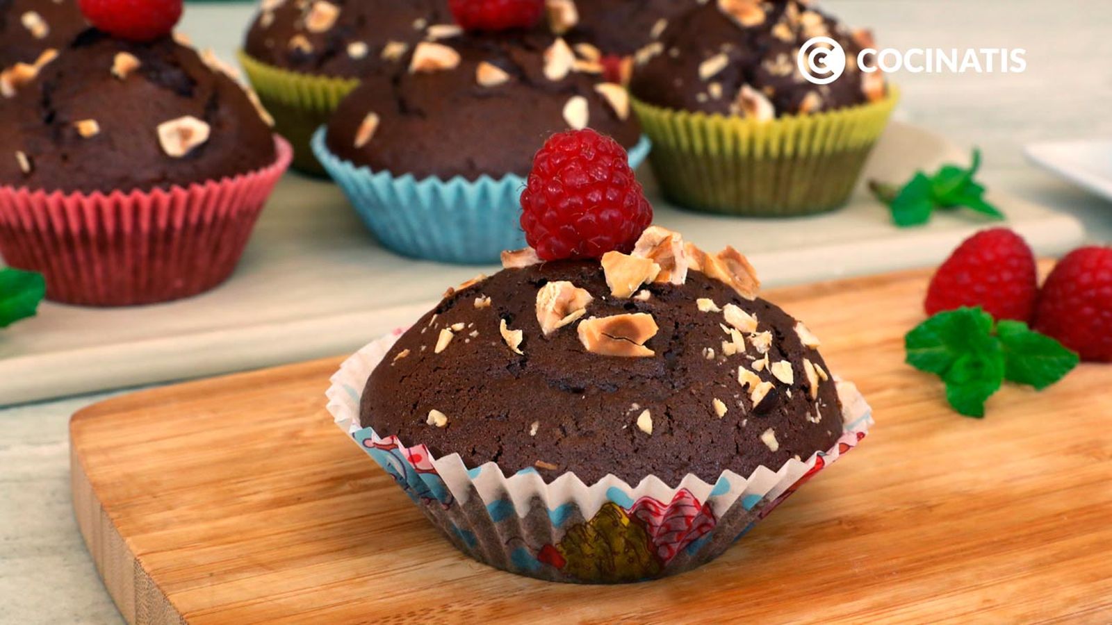 Receta de magdalenas de chocolate y avellanas