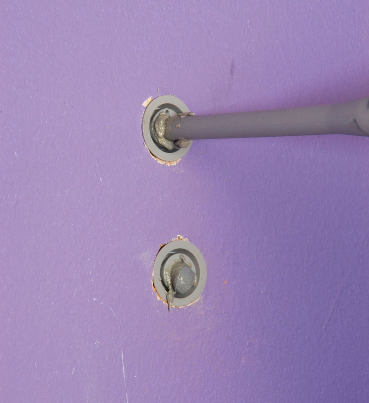 Cómo fijar un soporte para TV paso 6