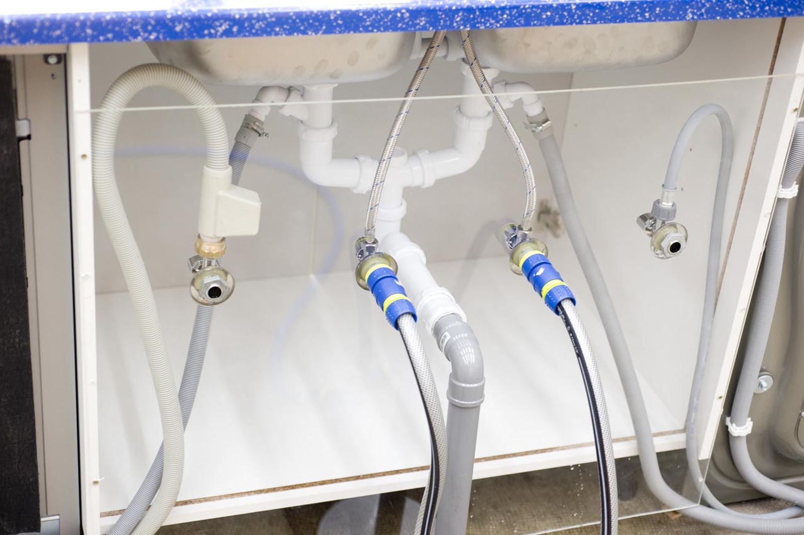 bricomania fontaneria integral cocina