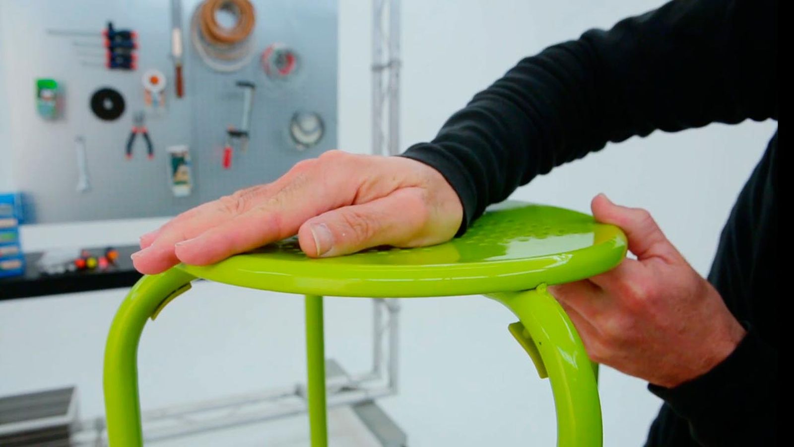 Cómo hacer soldadura metálica en frío paso 7