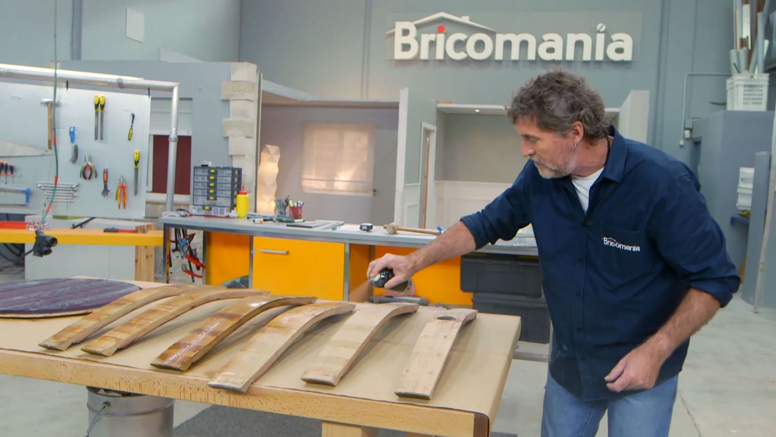 Cómo hacer una mesa con una barrica paso 4