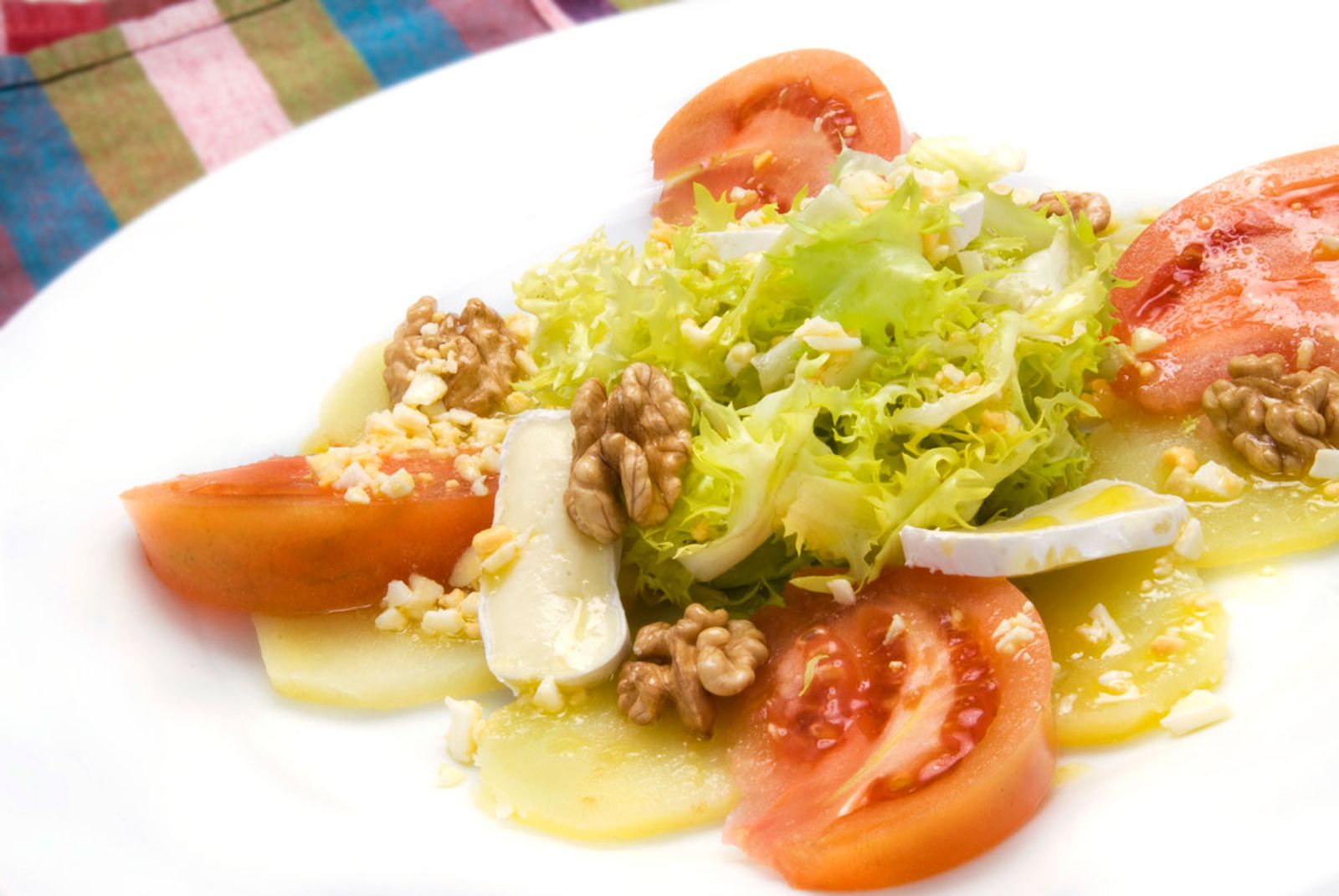 287 Ensalada de escarola, queso y tomate (4902)