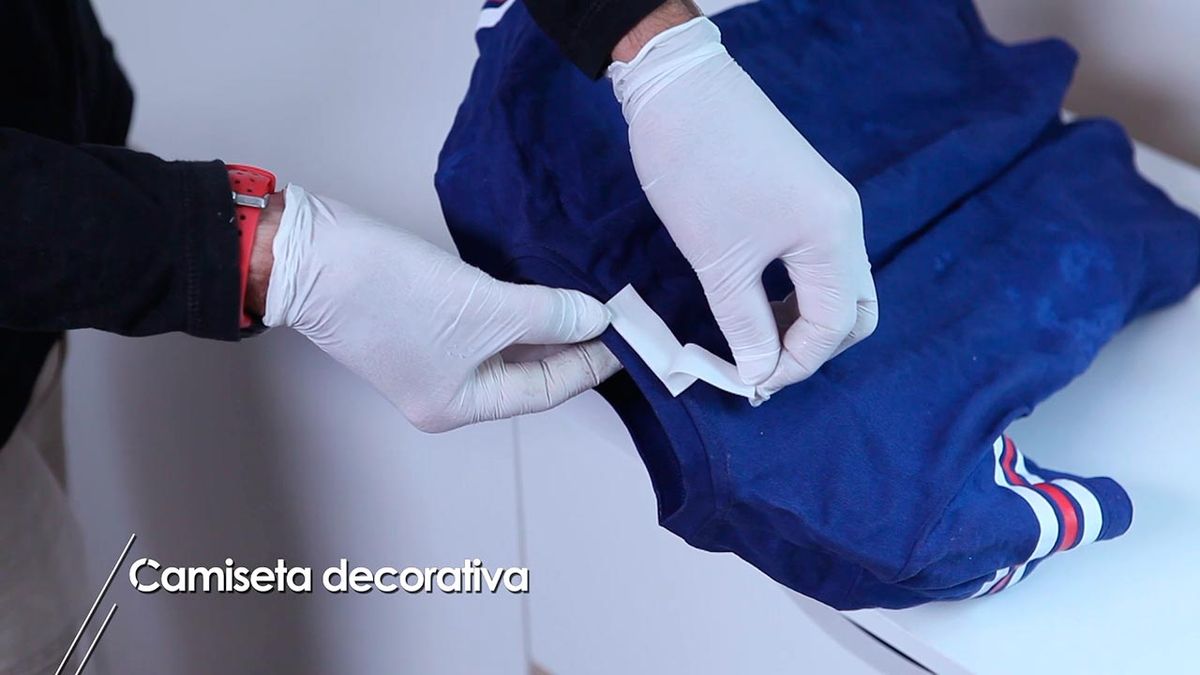 Camiseta decorativa para colgar en la pared paso 5