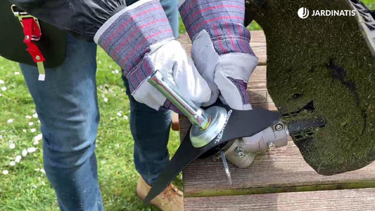 desbrozadora gasolina cambiar discos paso 5