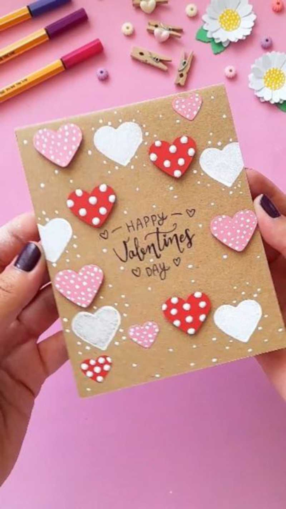 Tarjeta de San Valentín con corazones.