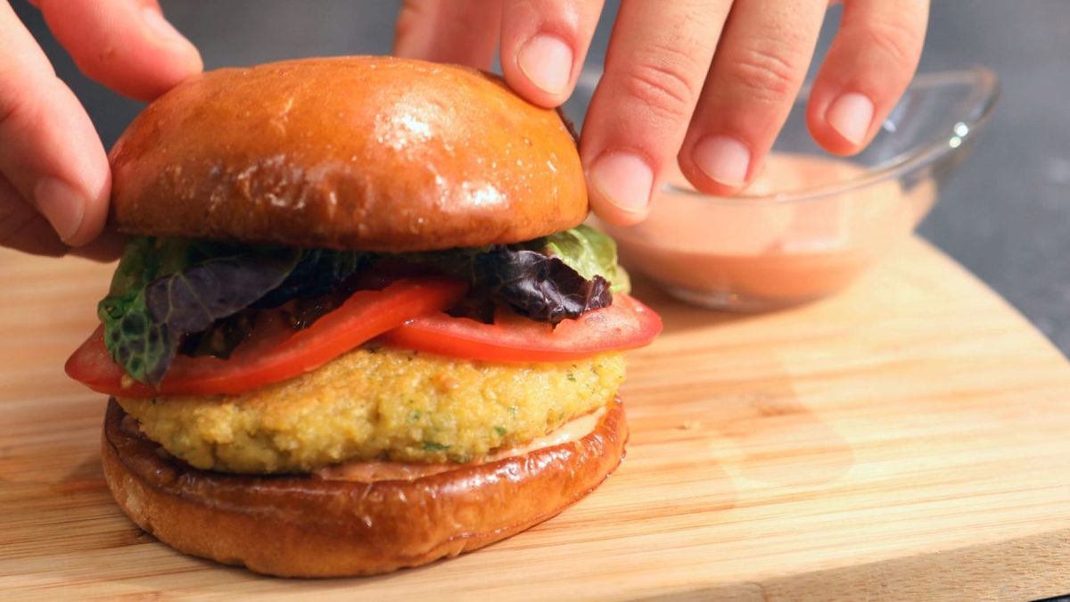 Hamburguesa de falafel   Paso 6