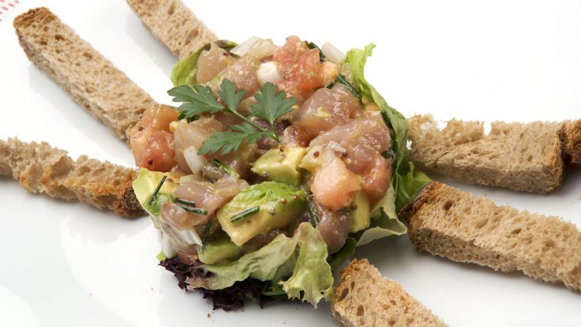 5812 1 tartar de bonito y aguacate 1196 xl 848x477x80xX[1]