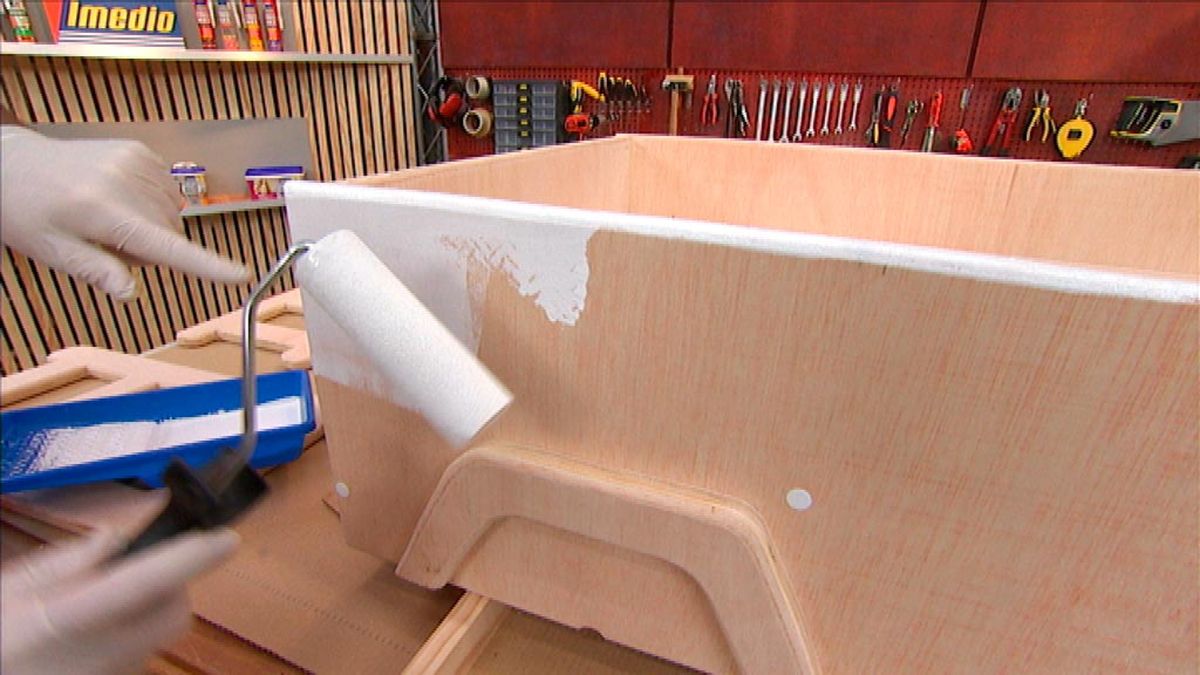 Cómo hacer una cuna con forma de camión paso 8