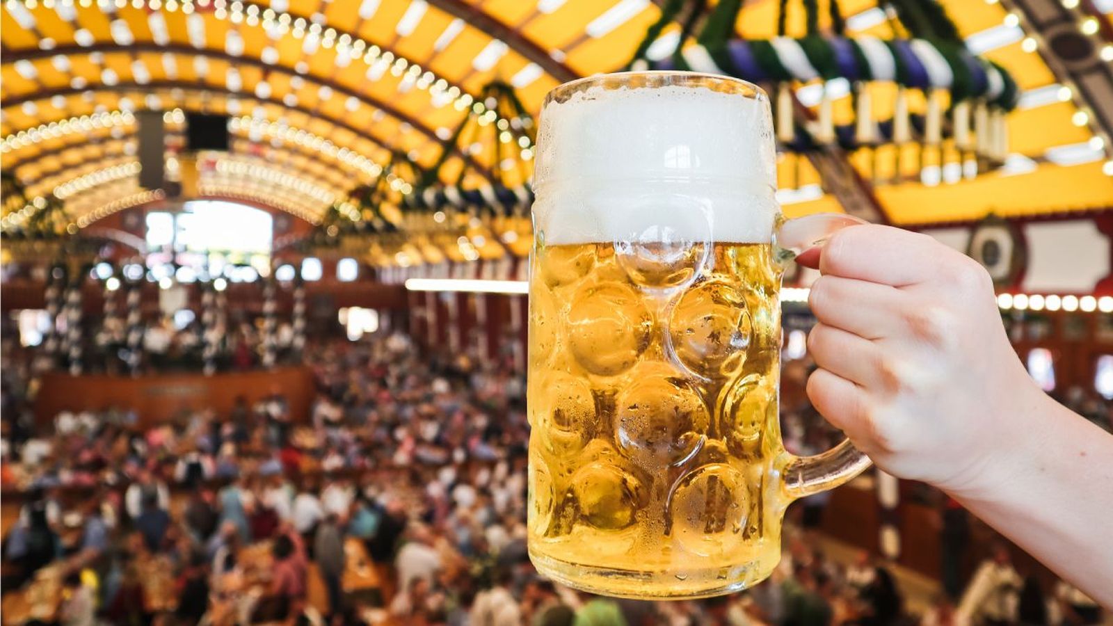 Jarra de cerveza en el Oktoberfest de Múnich