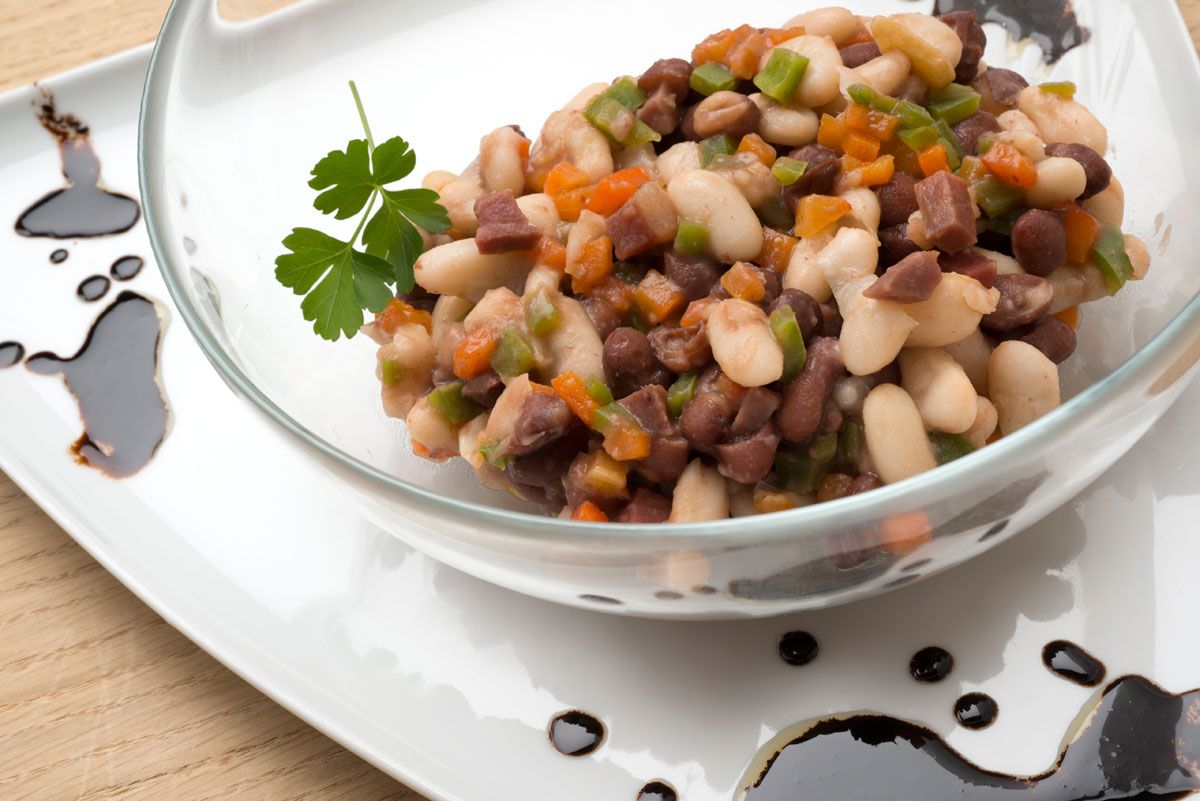 525 Salteado de alubias con reducción de módena (5140) xl