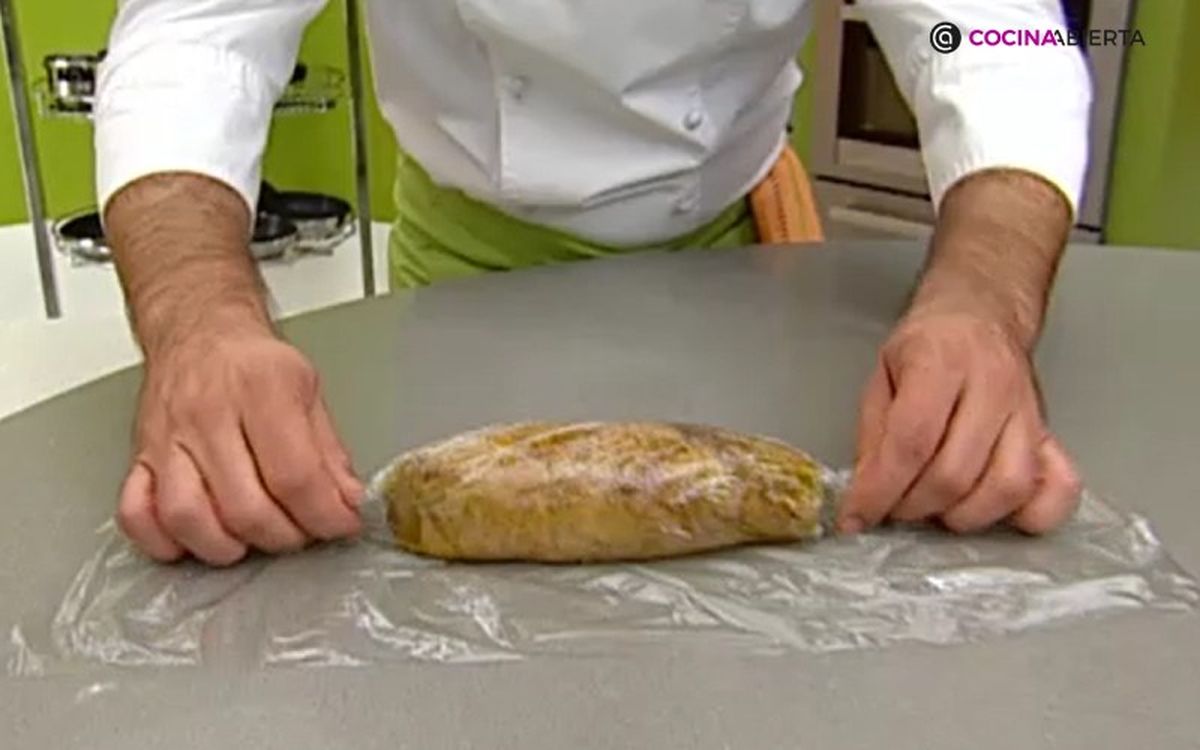 Quita todo el aire antes de cerrar el cilindro de foie gras