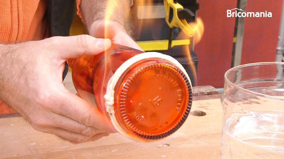 Aplicar calor para cortar la botella