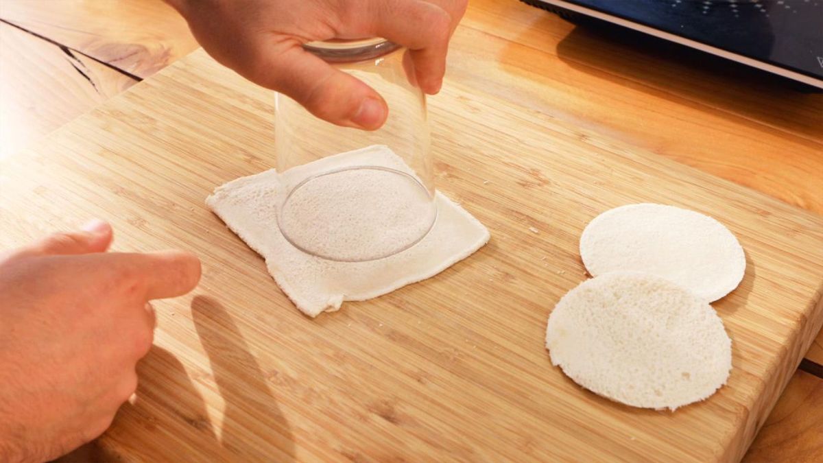 Receta de mini quiches con pan de molde  paso 1