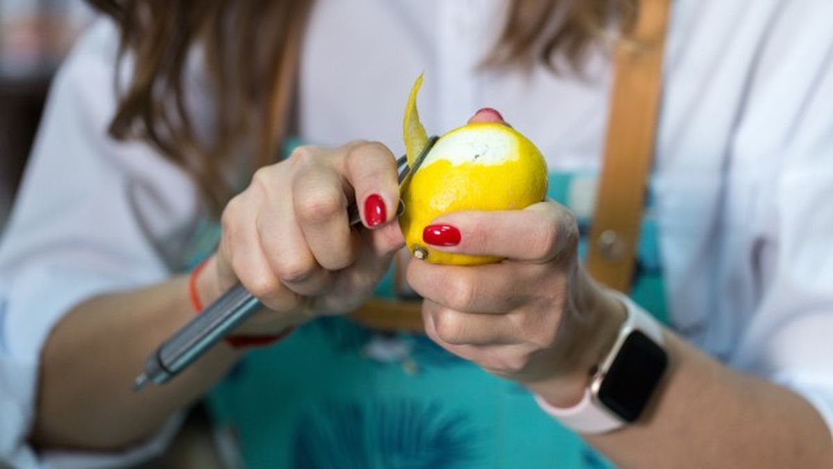 repelente contra polillas cascaras limon