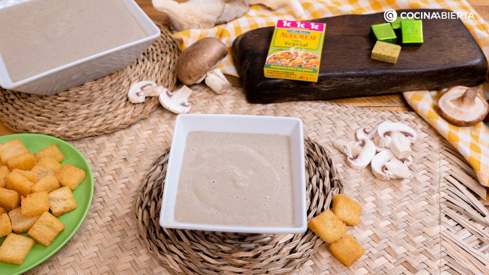 La crema de setas es perfecta para servir como entrante caliente