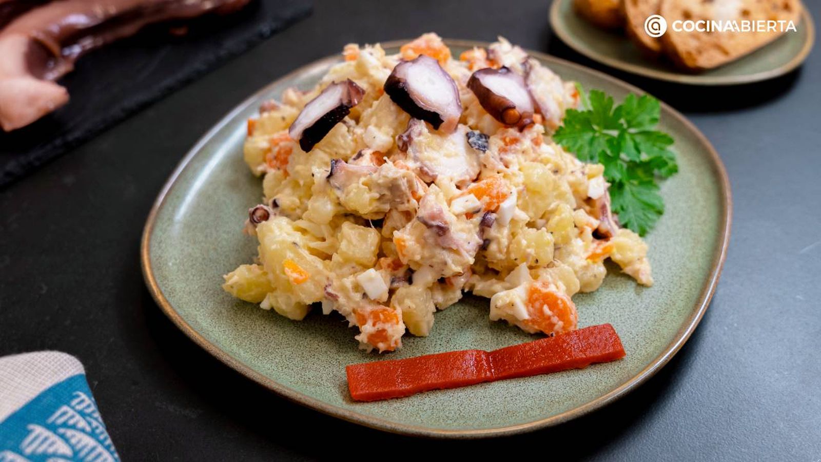 La ensaladilla de pulpo es una receta fácil para ocasiones especiales
