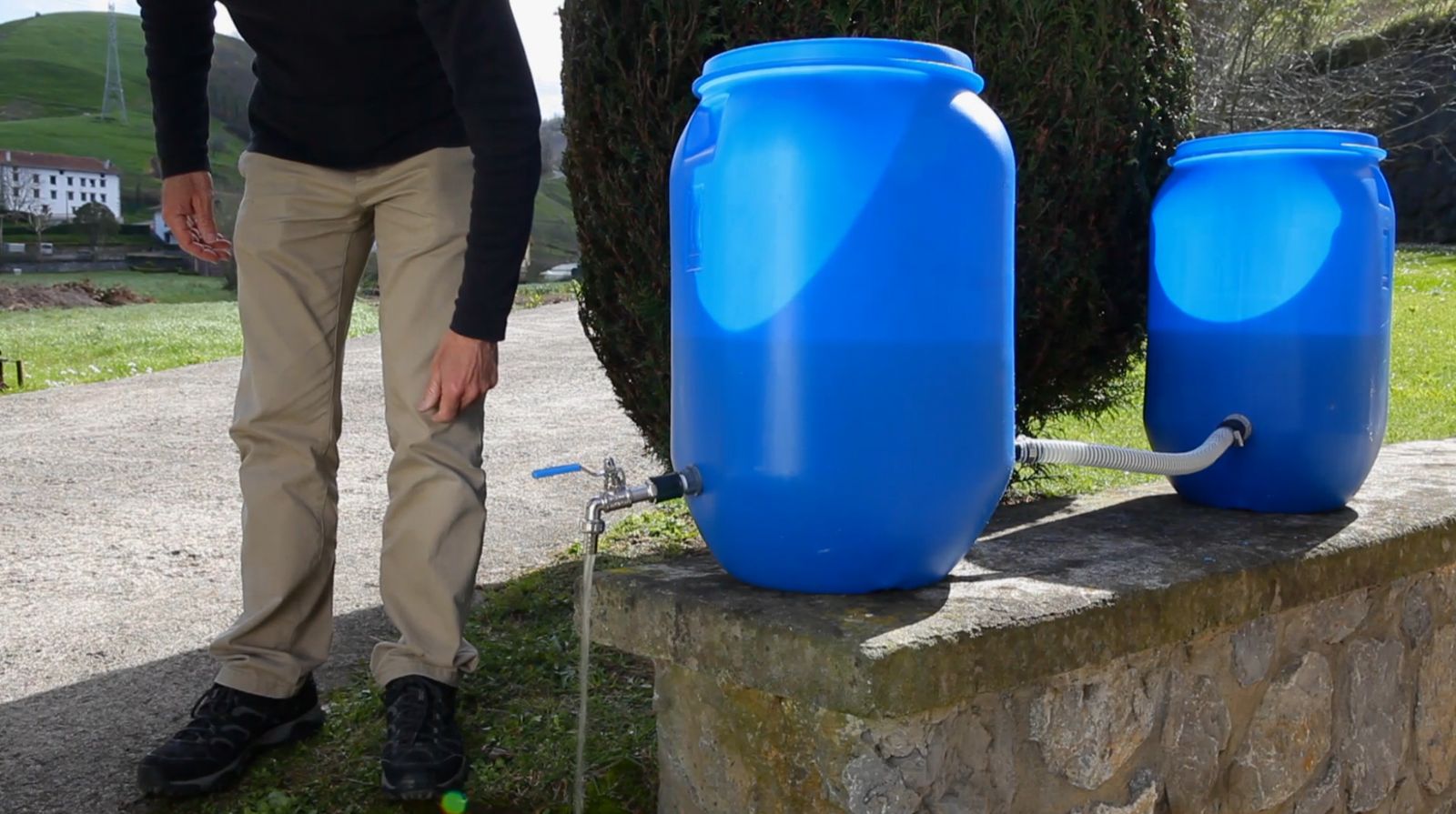 Cómo unir dos bidones de agua paso 11