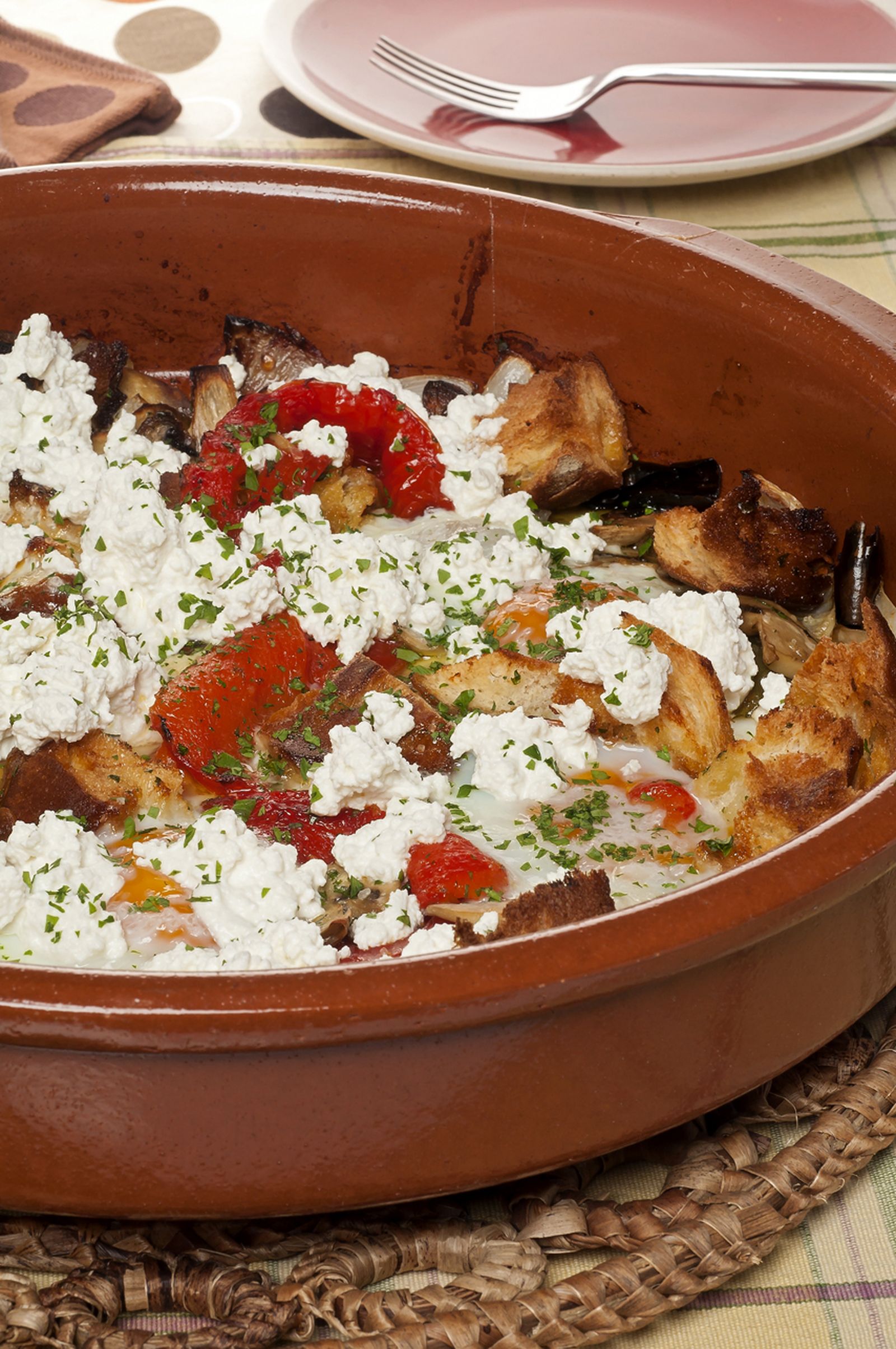 bruno 1234 418 Cazuela de champiñosnes y huevos