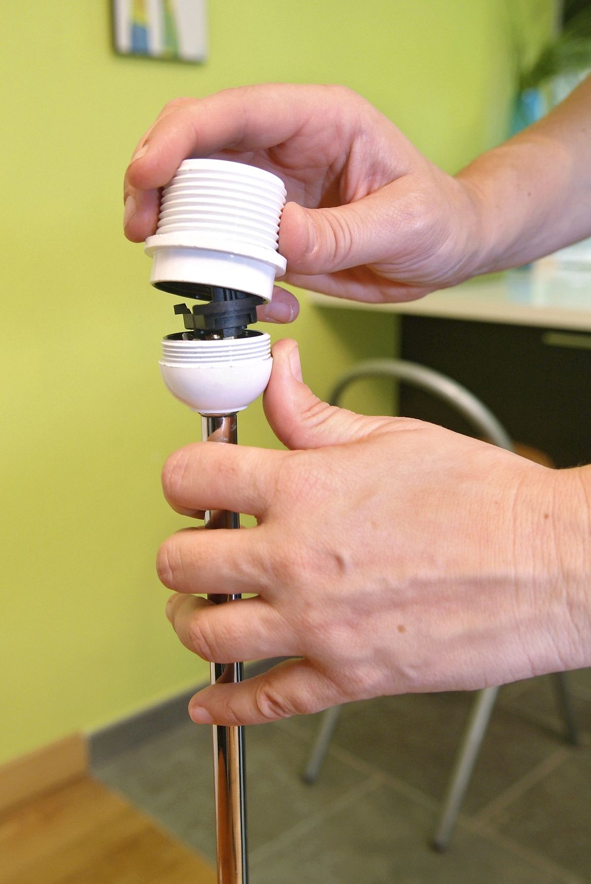 brico 0507 1 arreglo lampara mesita auxiliar paso 7