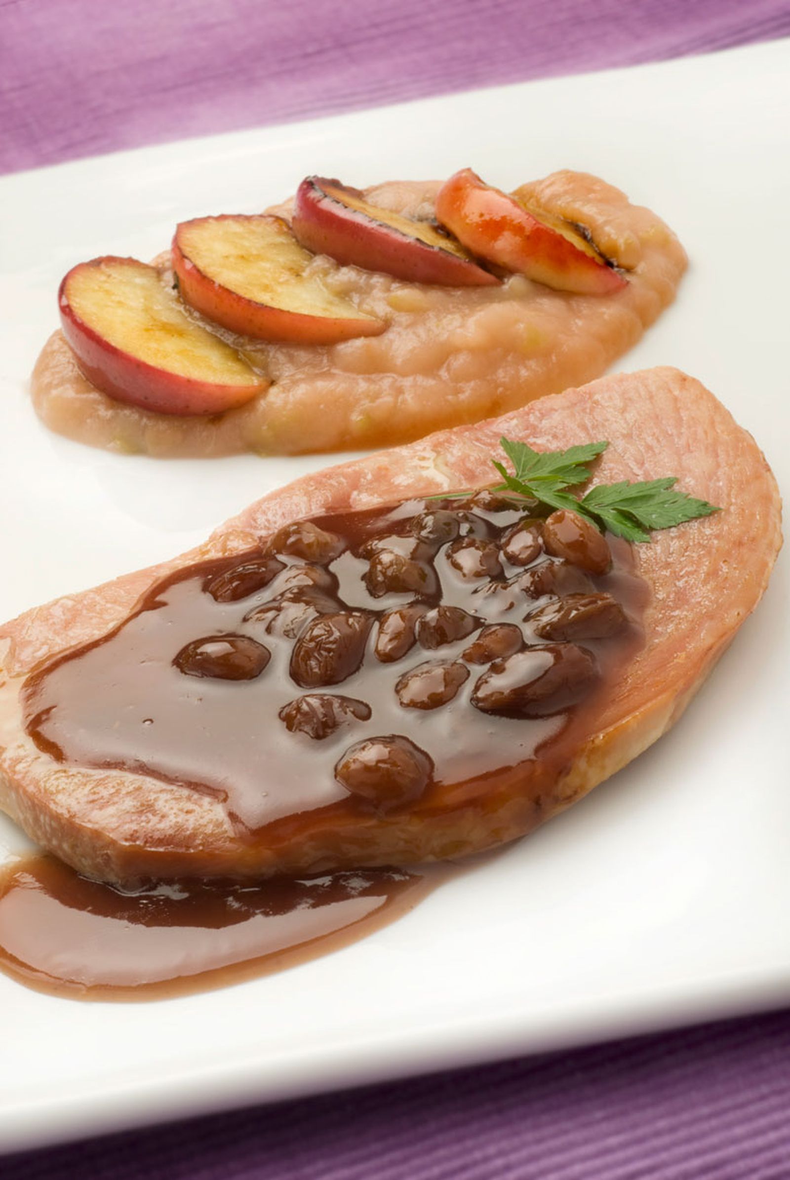 Jamón asado con salsa de oporto