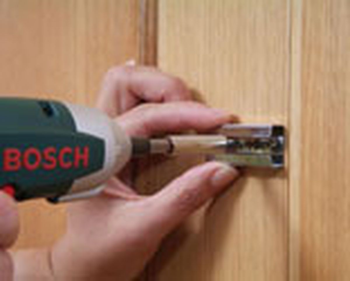 brico 0468 1 Instalacion pestillo puerta paso 2