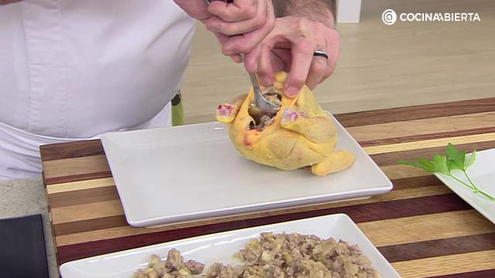 Picanton relleno con pure de castanas paso 4