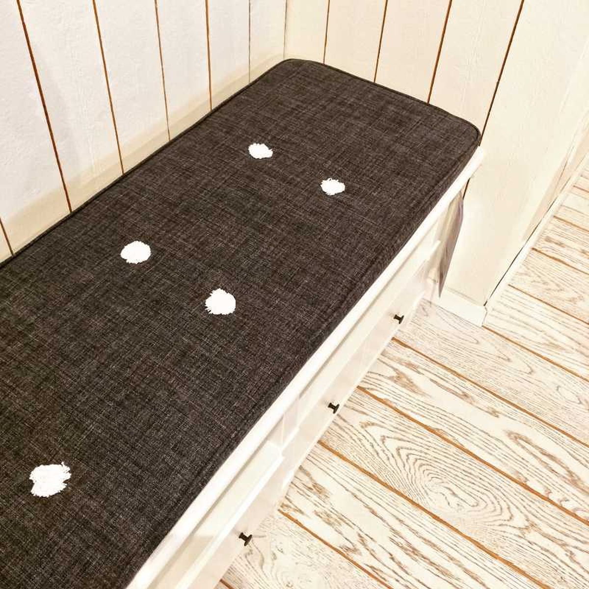 Banco con almacenamiento.