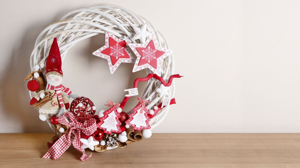 Corona navideña en rojo y blanco   galería