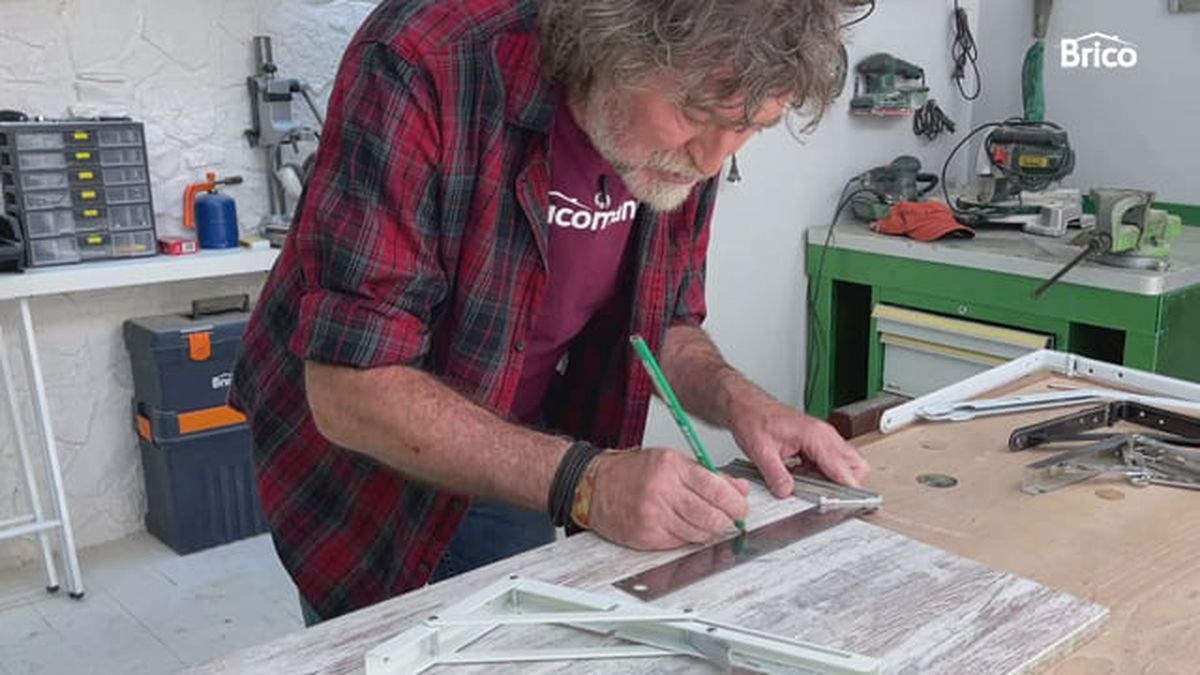 Bricomania 010 hacer una mesa plegable para balcón paso3