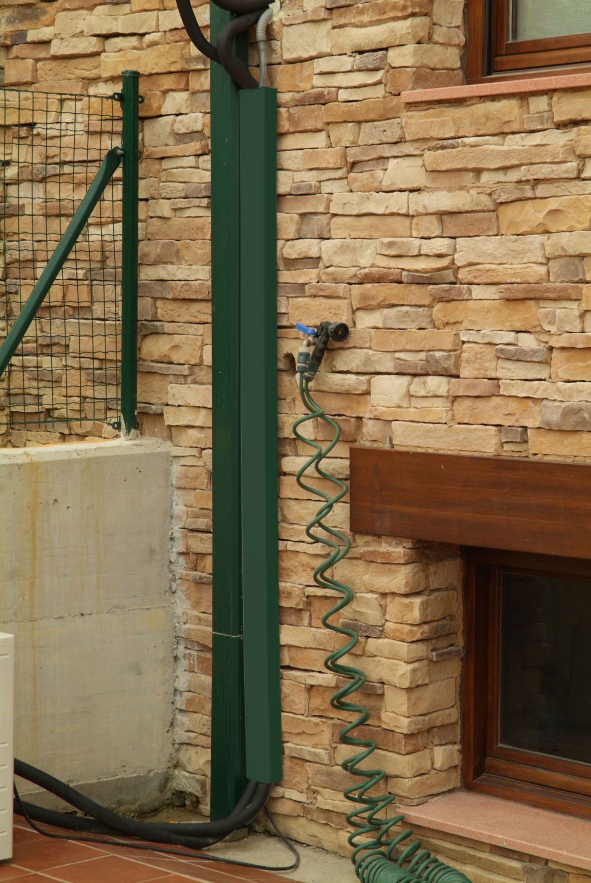 Pintar canaleta exterior de PVC paso 7