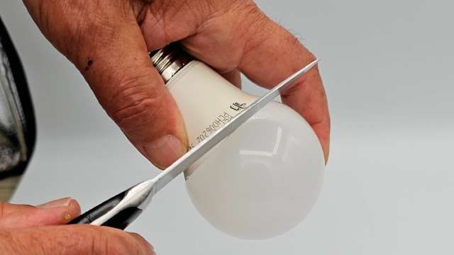 Bricoblog reparar bombilla led 1