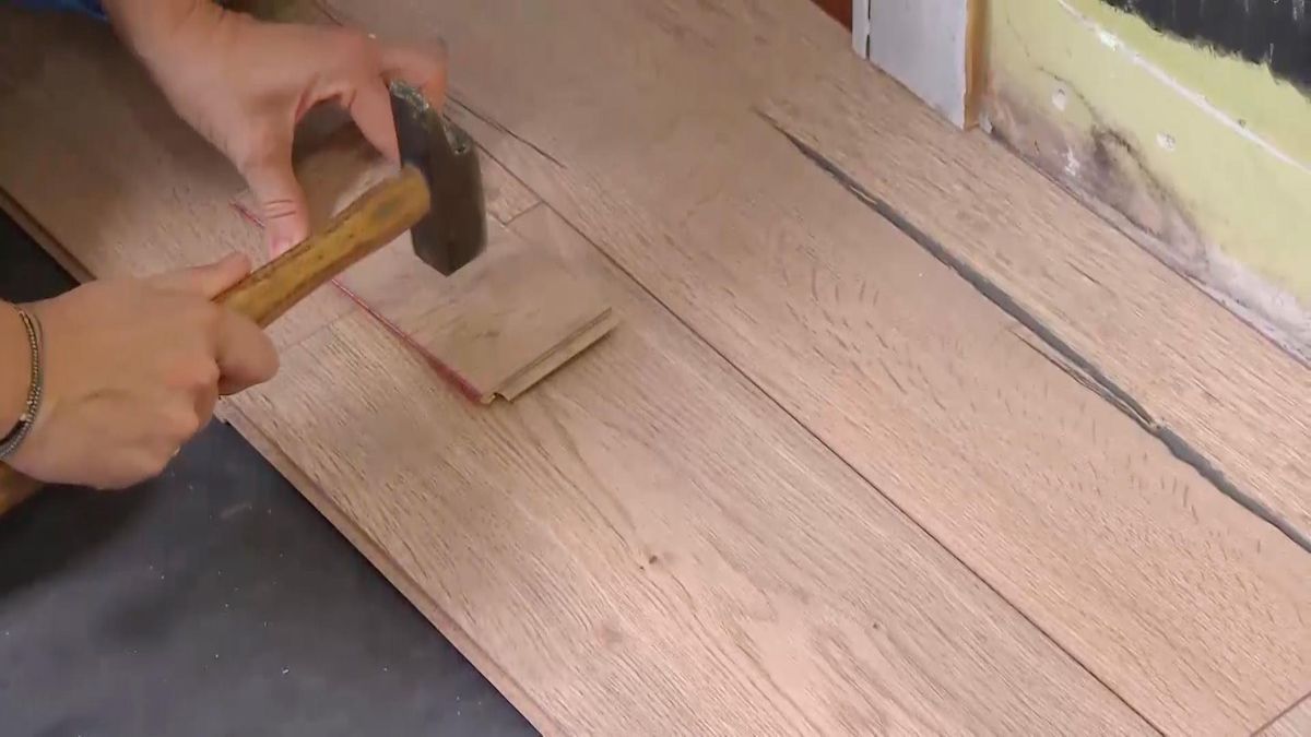 DEKO0718 revestir suelo pared con lamas roble paso7