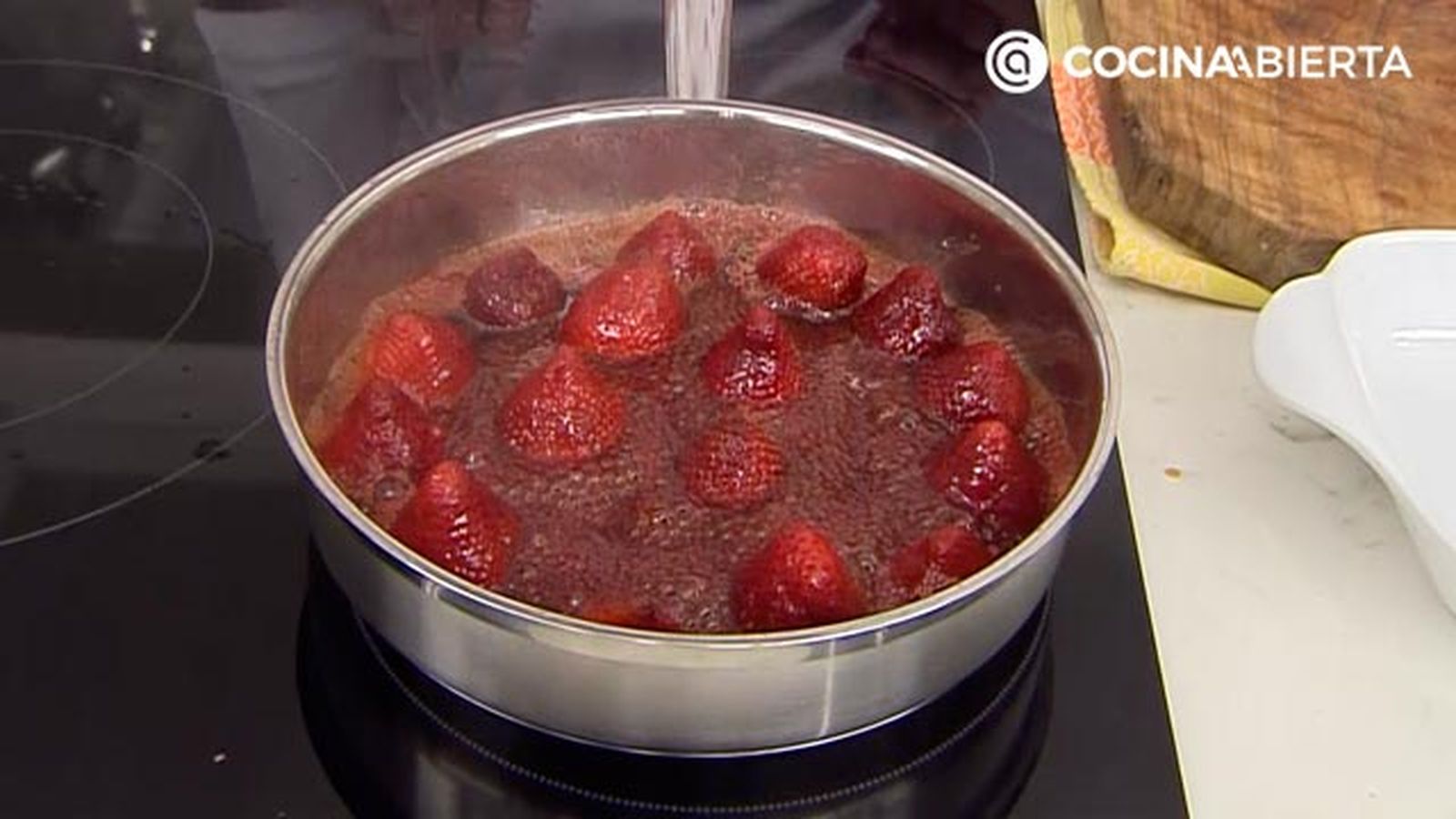 receta fresas confitadas con nata karlos arguinano karl6729 paso2