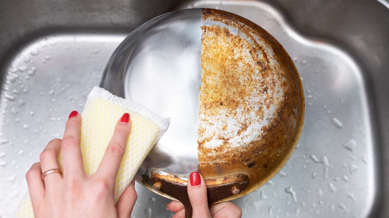 limpiar sarten quemada