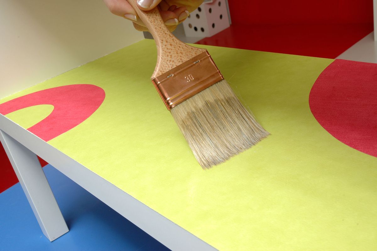 Pintar y decorar una estantería sencilla paso 9