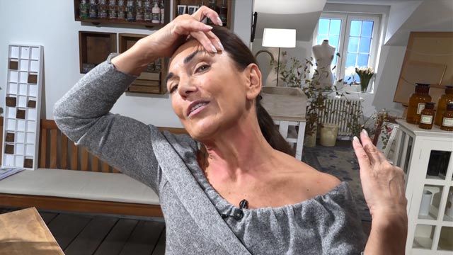 8 ejercicios de yoga facial maxi ejercicio5