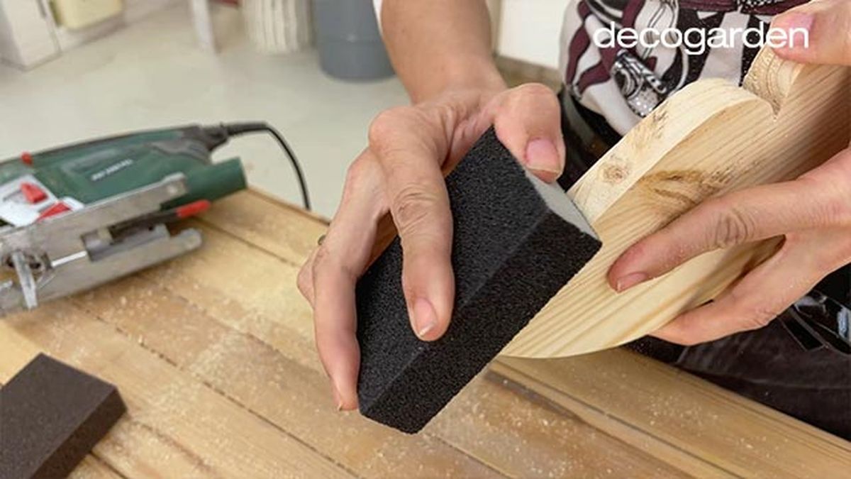 como hacer un movil decorativo madera paso 4