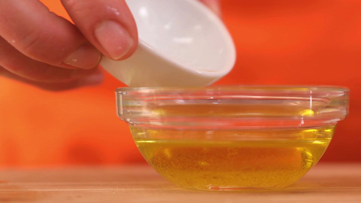 Ensalada de pollo, aguacate, manzana y picatostes   paso 3