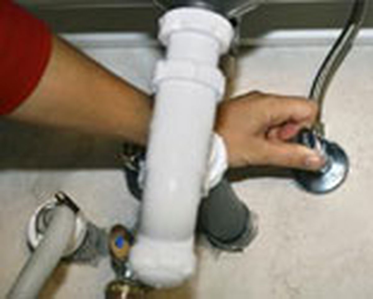 brico 0488 2 Puesta punto monomando cocina paso 1