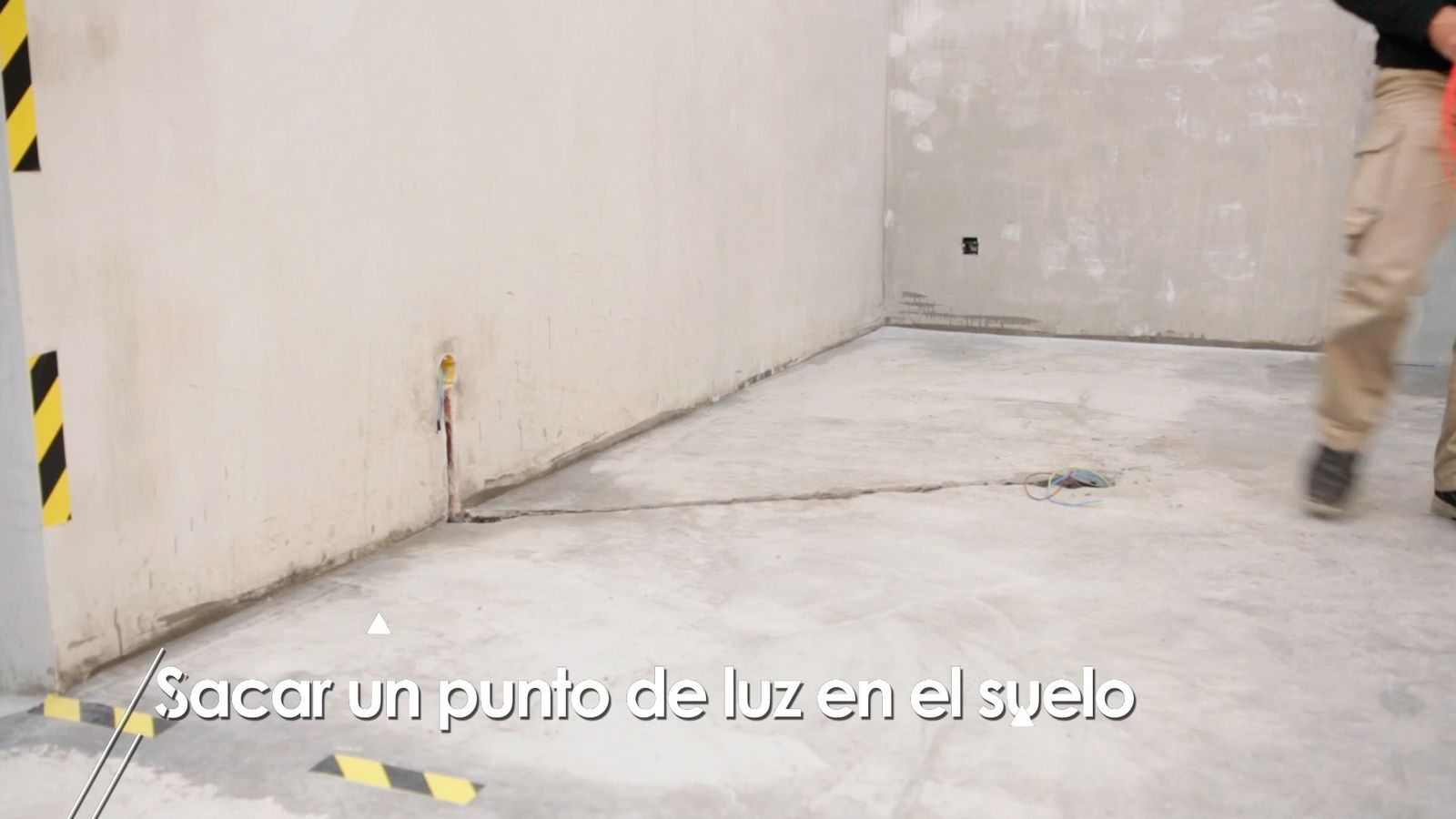 Cómo sacar un punto de luz en el suelo